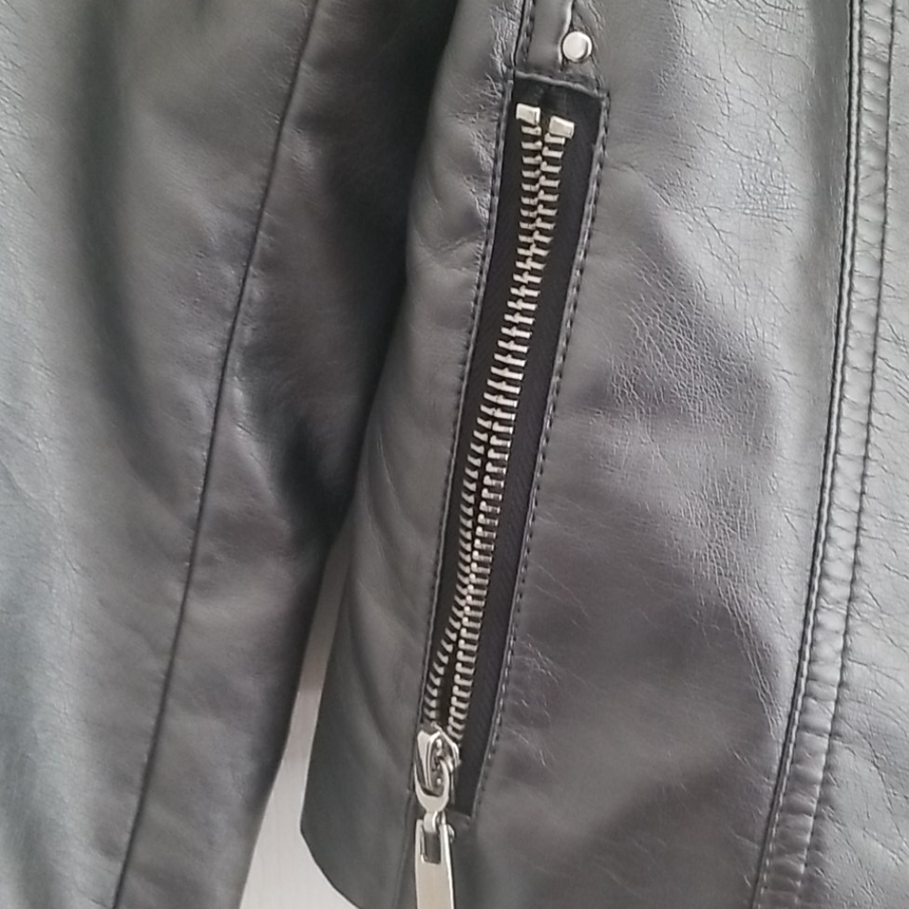 Jacket - Picture 3 of 6